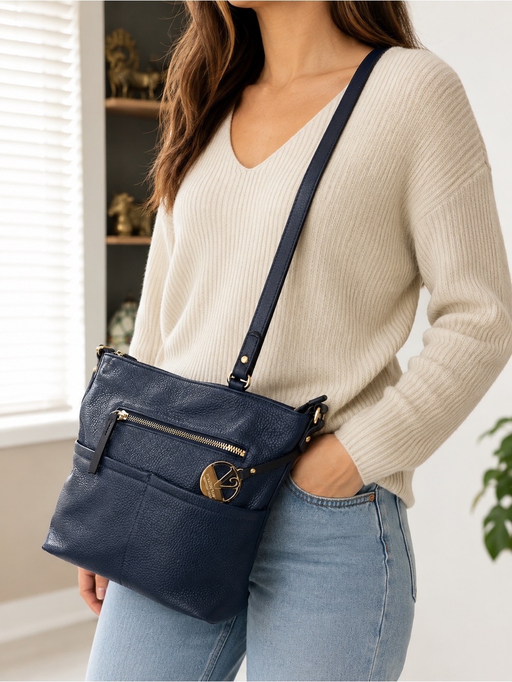 Valentina made in Italy blue and black leather crossbody purse